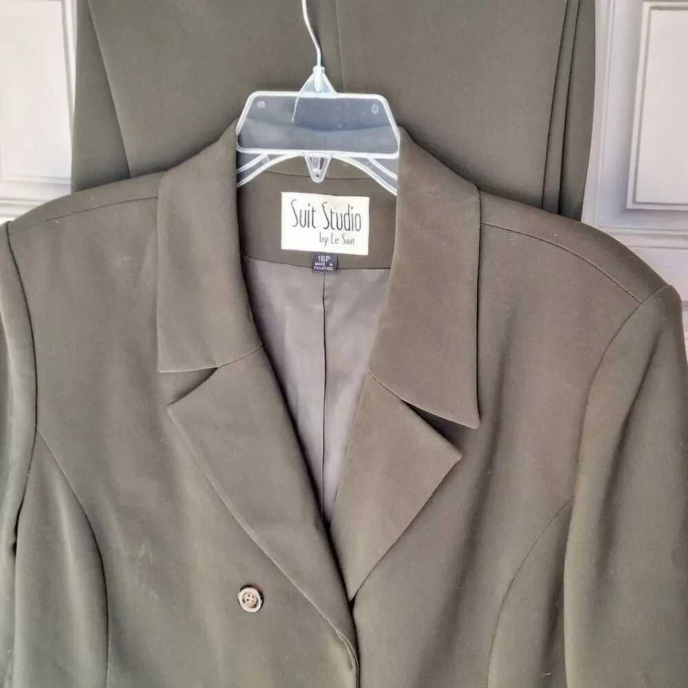 Suit Studio Pant Suit SzP16 Dbl Breasted FullyLined Pants/Jacket Olive Polyester